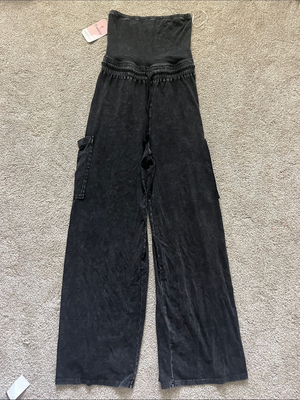 women’s Black Wide-Leg Cargo Pants with High Waist